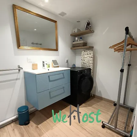 Historic Comfortable One Bedroom In Center * La Rochelle (Charente-Maritime)