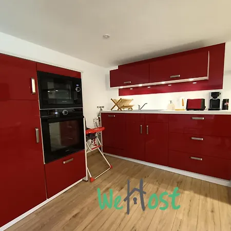 Historic Comfortable One Bedroom In Center *